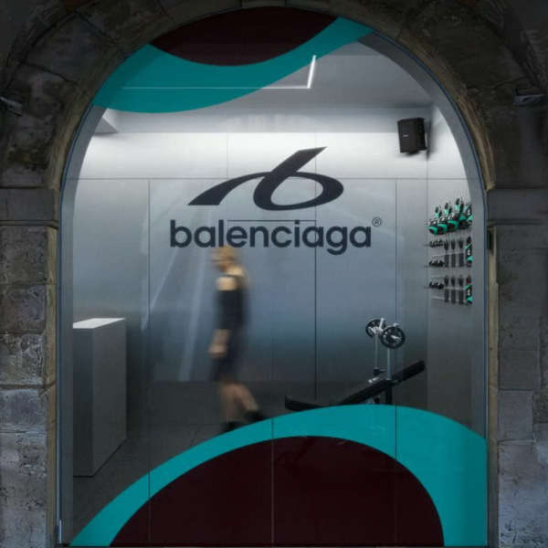 Balenciaga dynamise Paris avec son offre Techwear Wellness