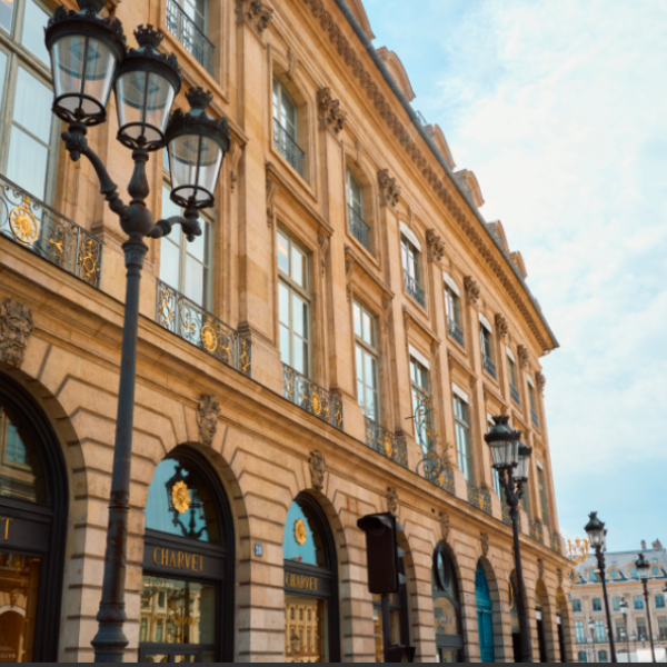 Chanel annonce l’acquisition de Charvet